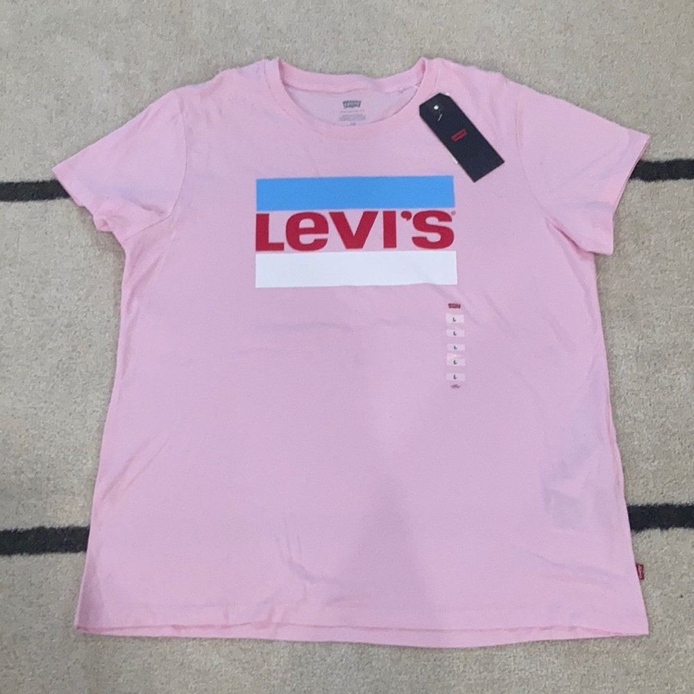 NWT Pink Levi’s Tee Short Sleeve Size Large
